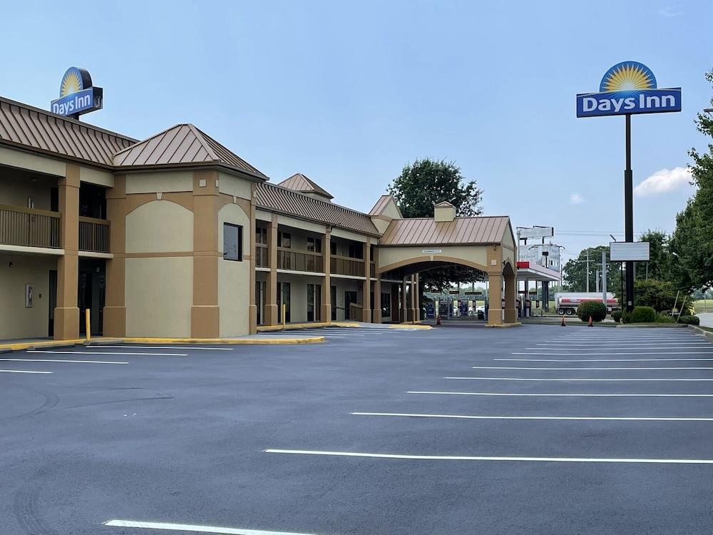 奥克格罗夫/坎贝尔堡戴斯酒店 外观 照片